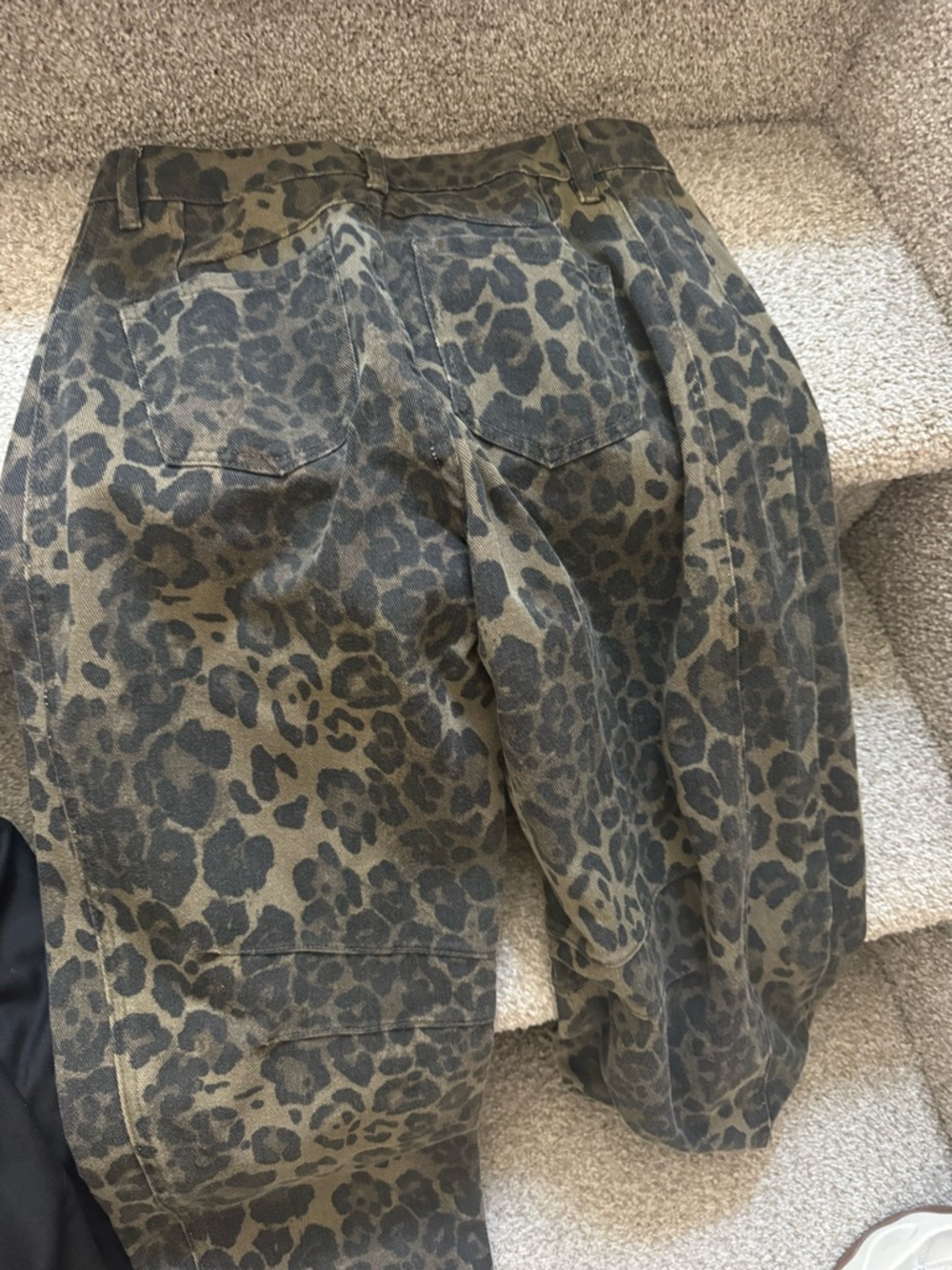 Amazon Leopard Print Barrel Pants - Black, brown - Picture 3 of 3
